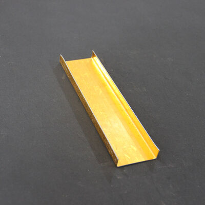 Beli Kelembaban Proof Light Gauge Metal Stud Bahan Bangunan Galvanized Gypsum Stud Dan Track online manufacture