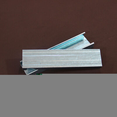 comprare Montanti e guide metalliche per cartongesso rivestiti, profili a U, chiglia in acciaio leggero Omega, traversa superiore online manufacture