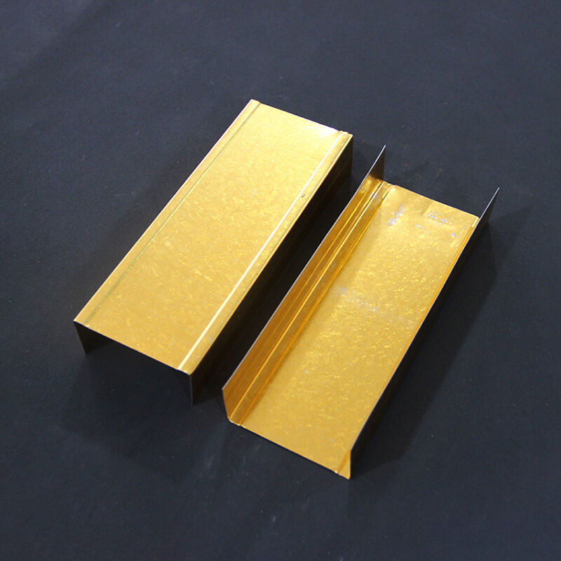 Modern Galvanized Gypsum Metal Drywall Track Building Material Wall Angle For Apartment Villa Green