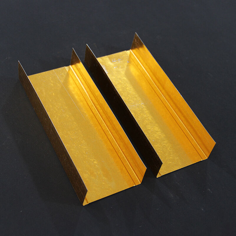 Modern Galvanized Gypsum Metal Drywall Track Building Material Wall Angle For Apartment Villa Green